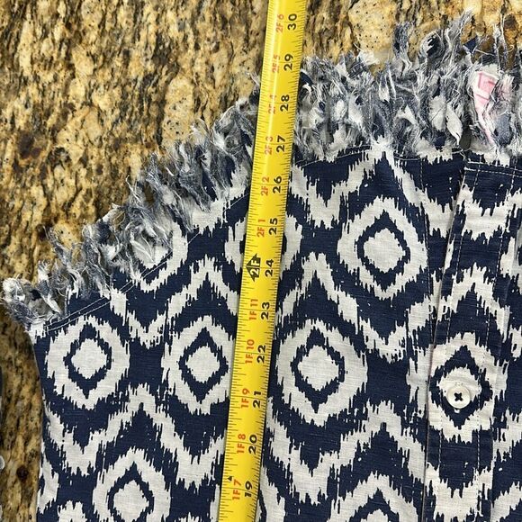 Tizzie Linen Blend Geo Print Fringe Hem Button-Up Shirt Size XS - Picture 3 of 9